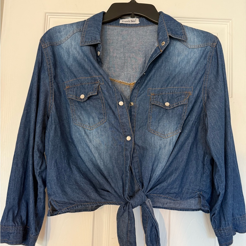 Light denim Croft top with tie at waist